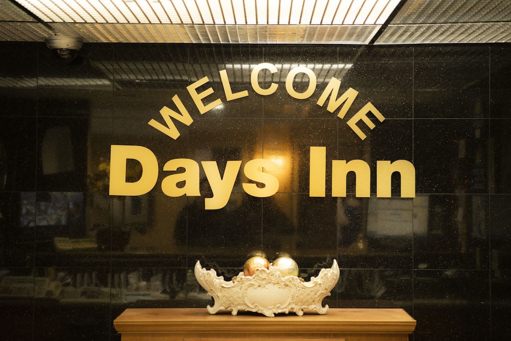 Days Inn by Wyndham Concord 23/25