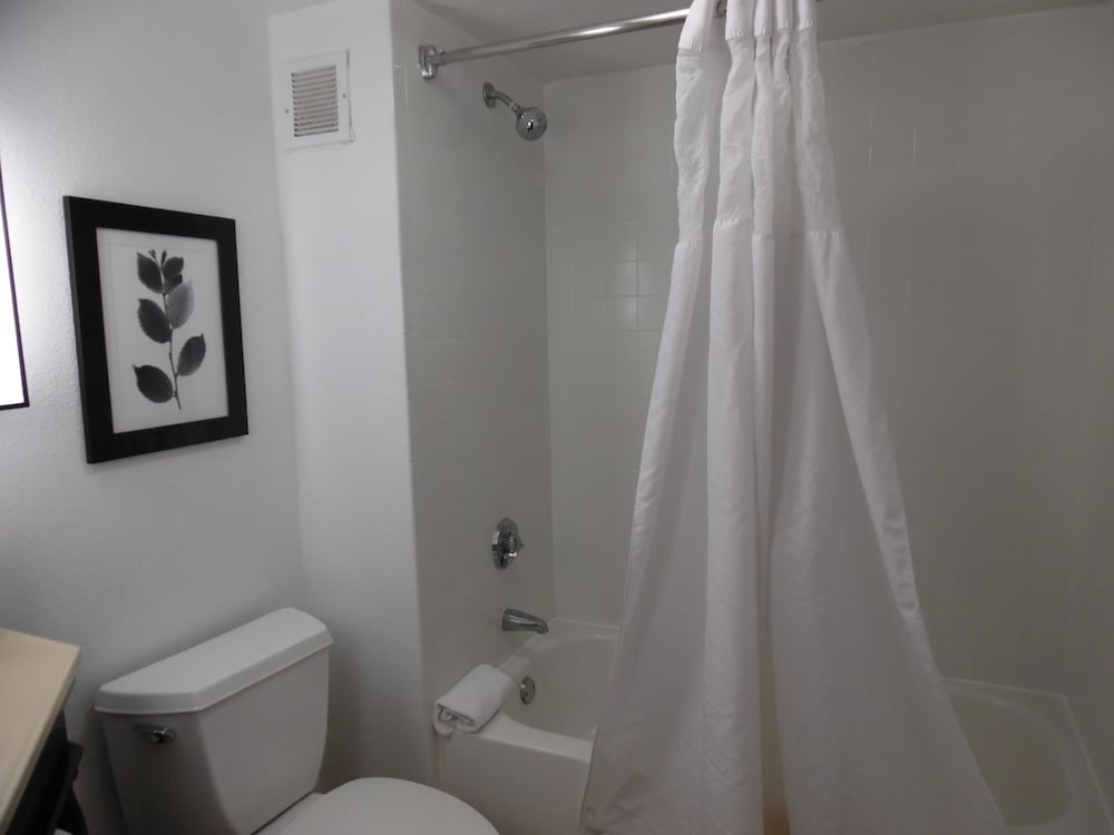Wingate by Wyndham Jacksonville FL 56/57