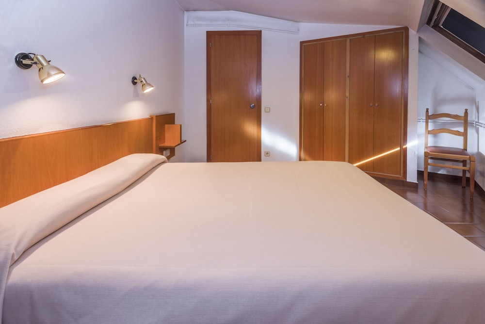 COSMOS Hotel & Aparthotel Andorra 8/65