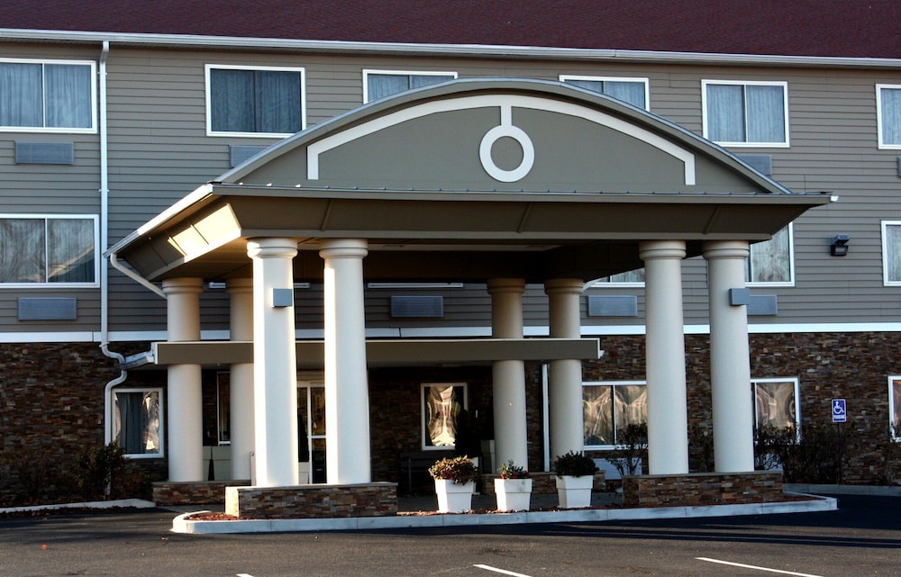 Holiday Inn Express Ludlow 1/50