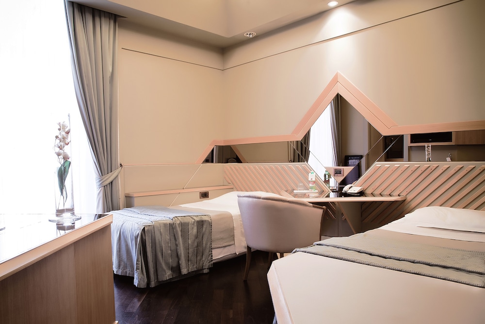 Isa Hotel 21/58