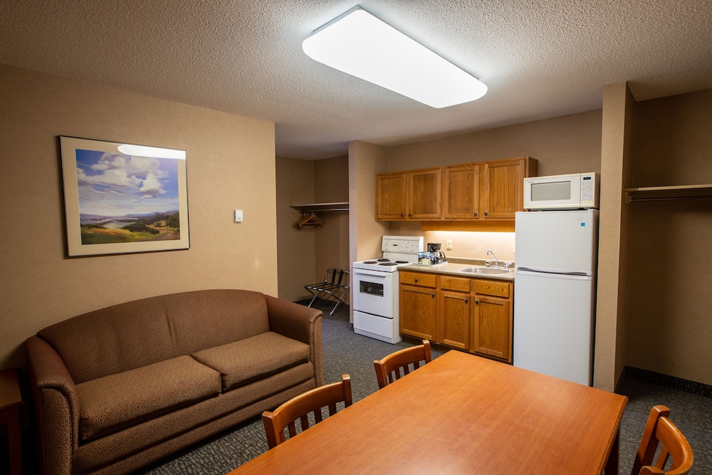 Lobstick Lodge 21/30