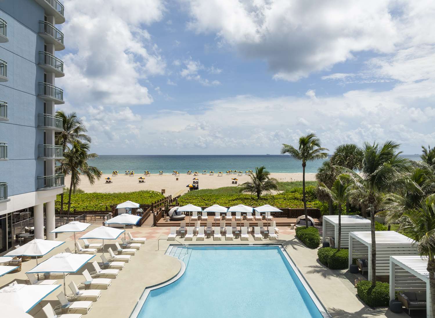 The Singer Oceanfront Resort, Curio Collection by Hilton 55/56