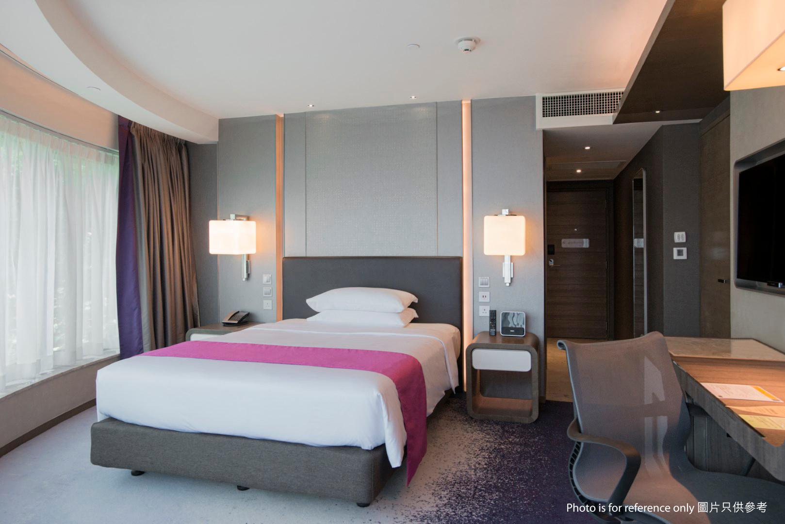 SUPERIOR, QUEEN BED