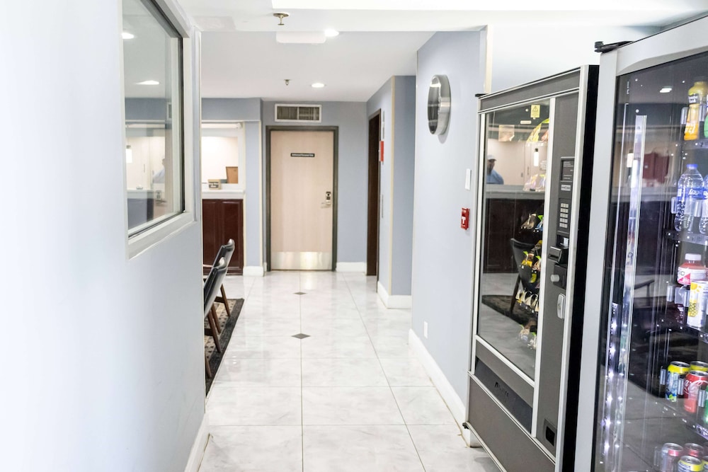 Baymont by Wyndham College Park Atlanta Airport South 9/50