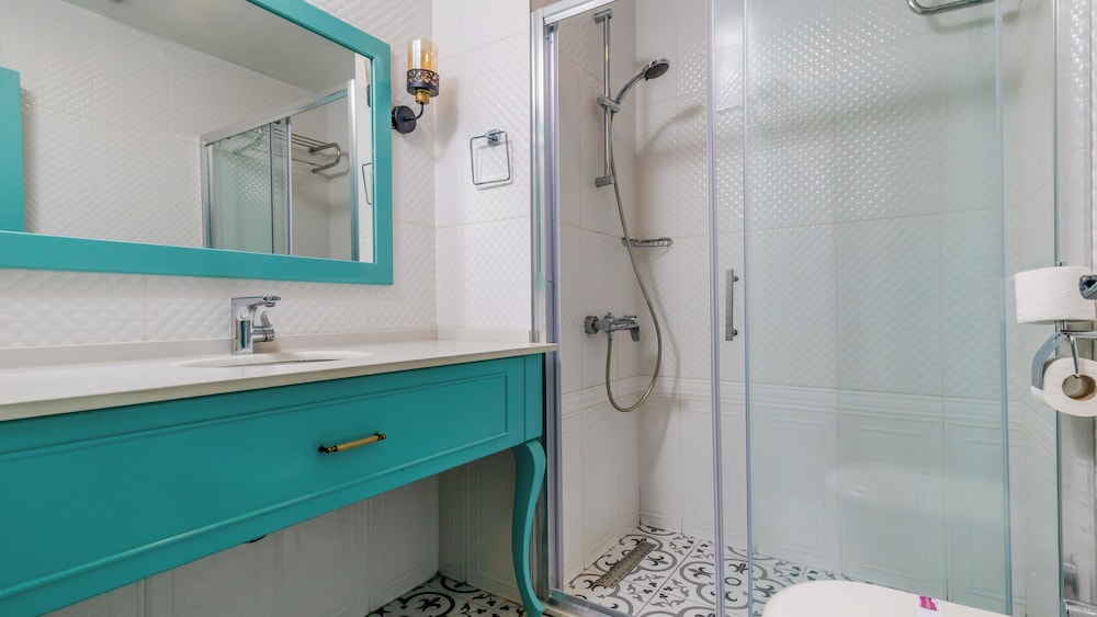 Avlu Alacati Butik Otel 44/46