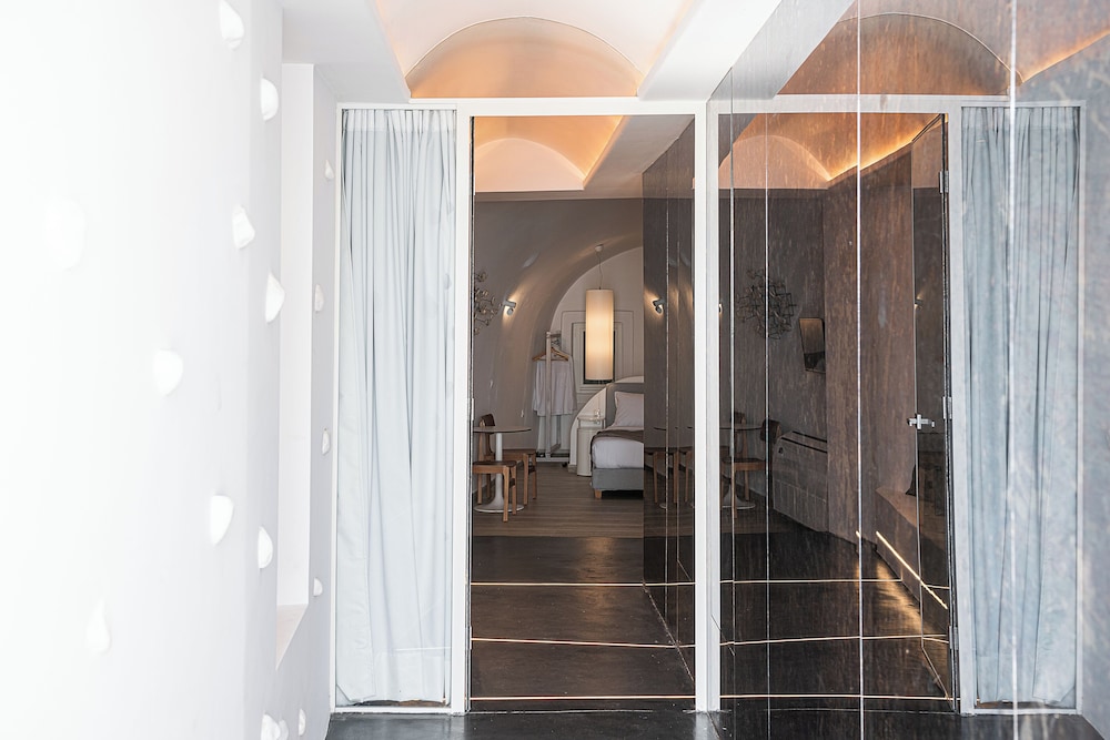 On The Rocks Santorini - Adults only 28/67