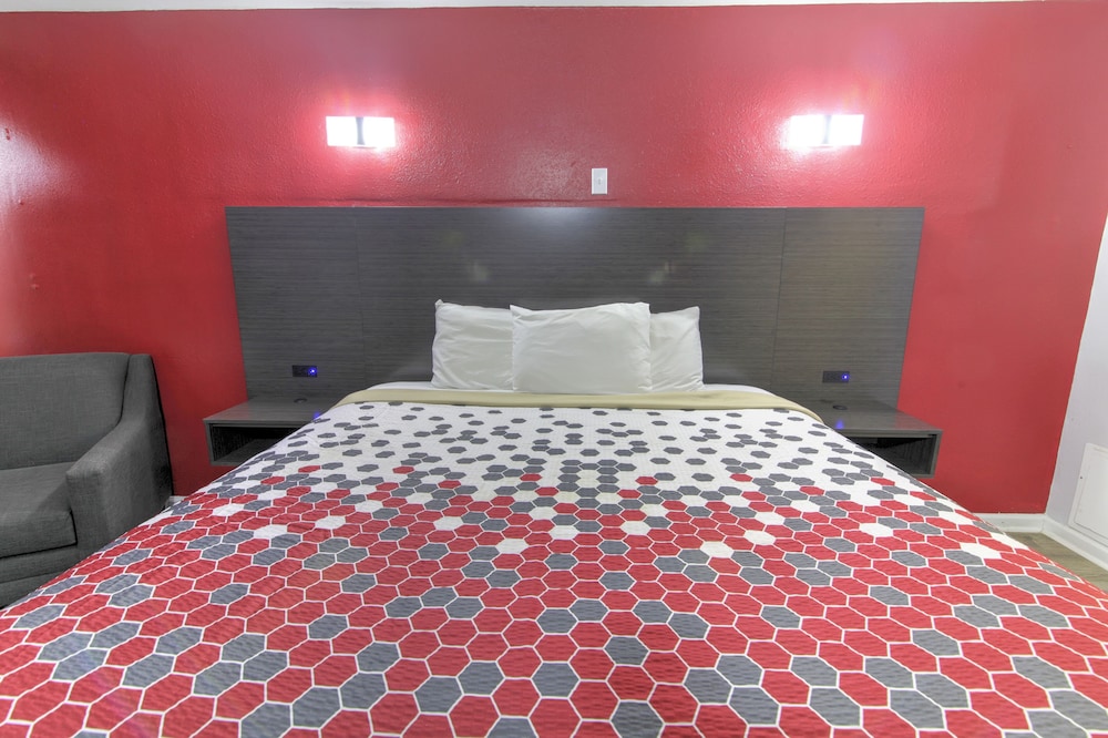 Econo Lodge Norfolk Airport 12/28