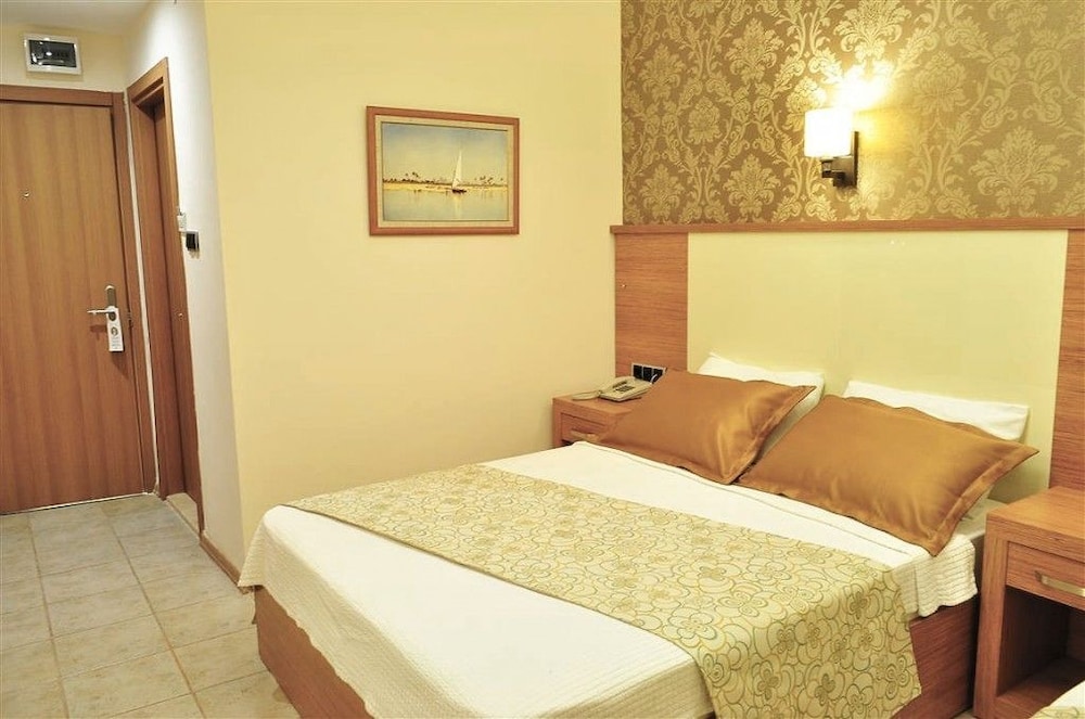 DELUXE, DOUBLE BED, SEA VIEW