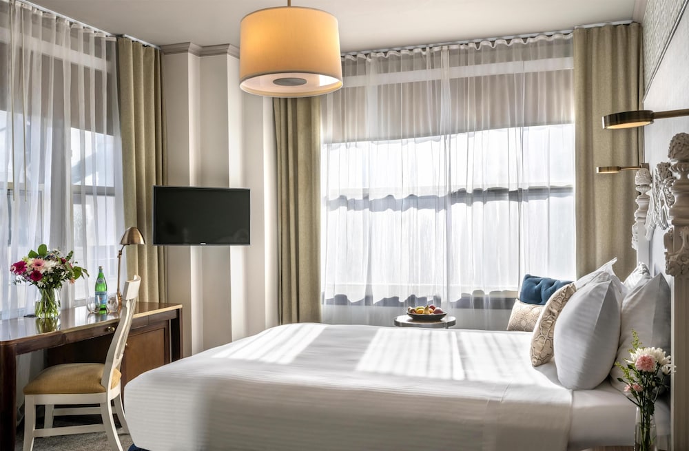 Warwick San Francisco Hotel 43/49