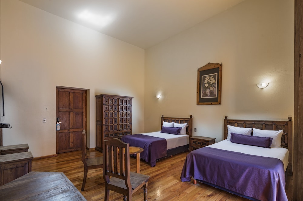 Hotel Senorial 21/56