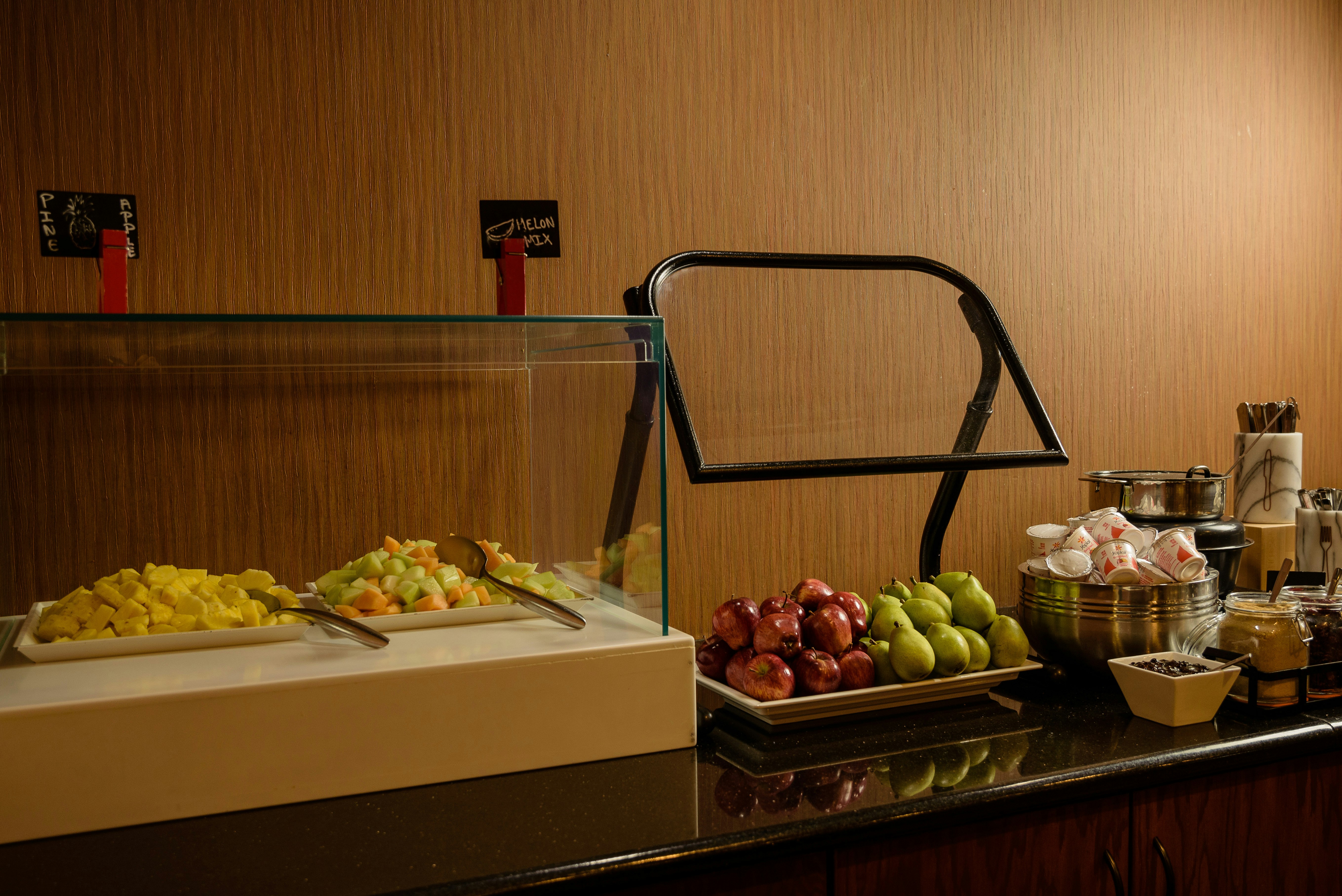 Embassy Suites by Hilton Minneapolis North 20/72