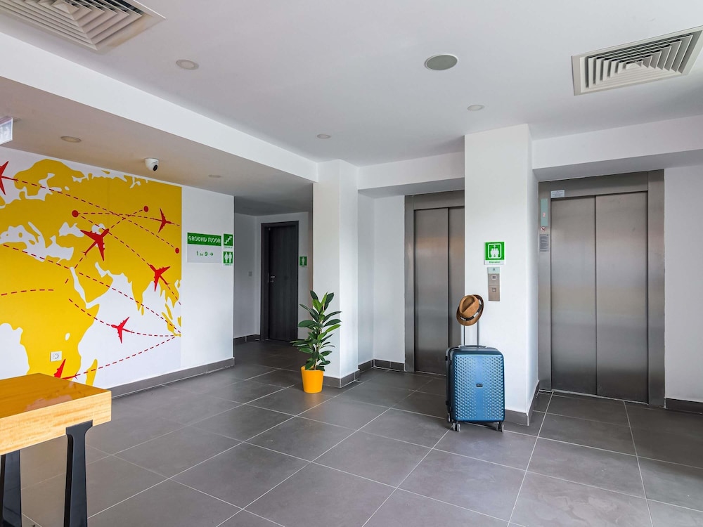 ibis Styles Bucharest Airport 9/54
