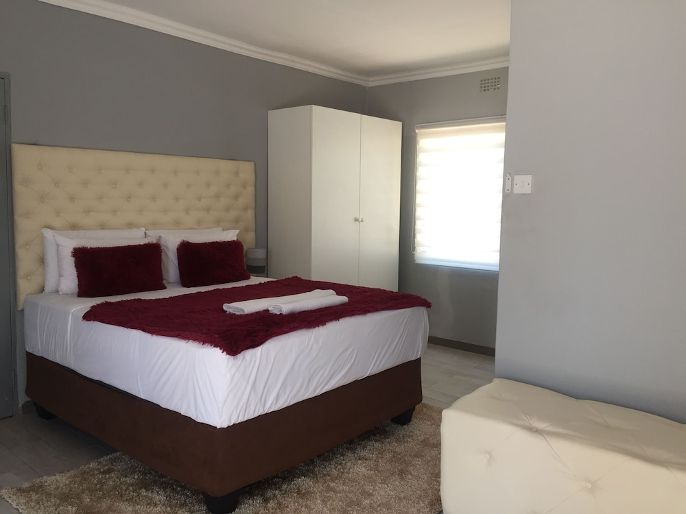 The New Mall Guest House 4/39