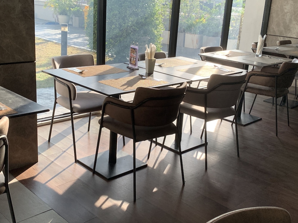 KOS Hotel Suvarnabhumi Airport 37/43
