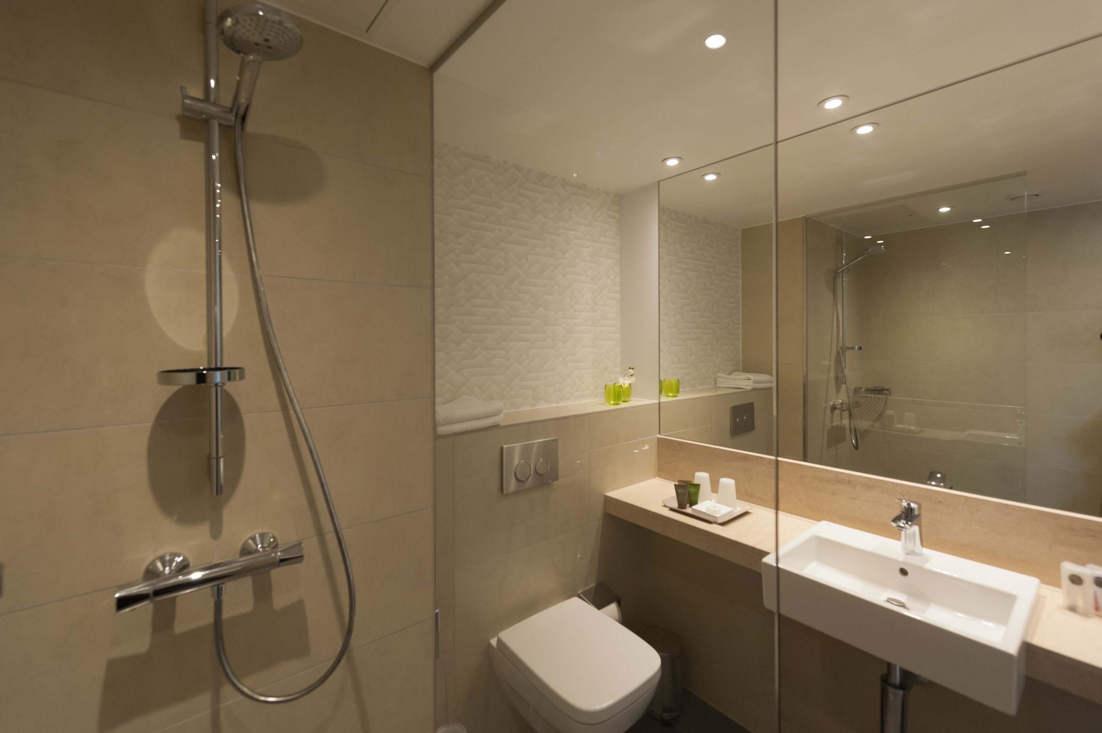 Holiday Inn Frankfurt Airport 73/75