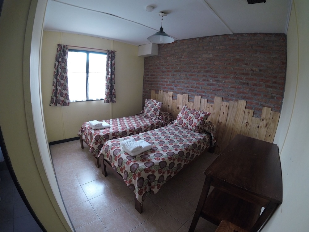 Hostel del Glaciar Pioneros 16/69