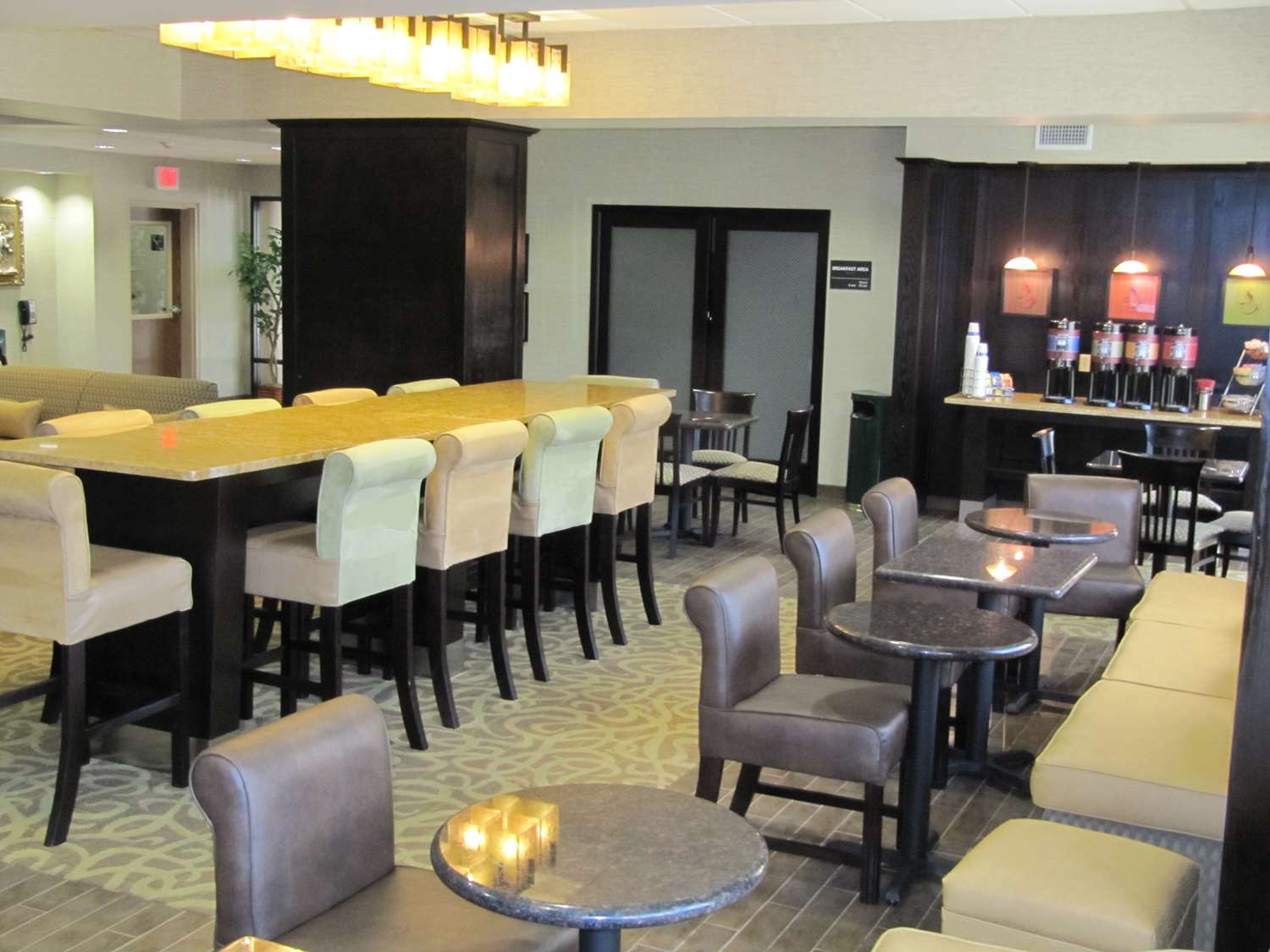 restaurant cafeteria