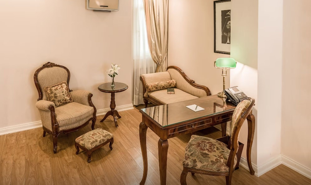 Melia Recoleta Plaza 49/73