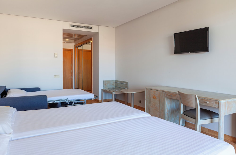 Room, Double Bed, Street View