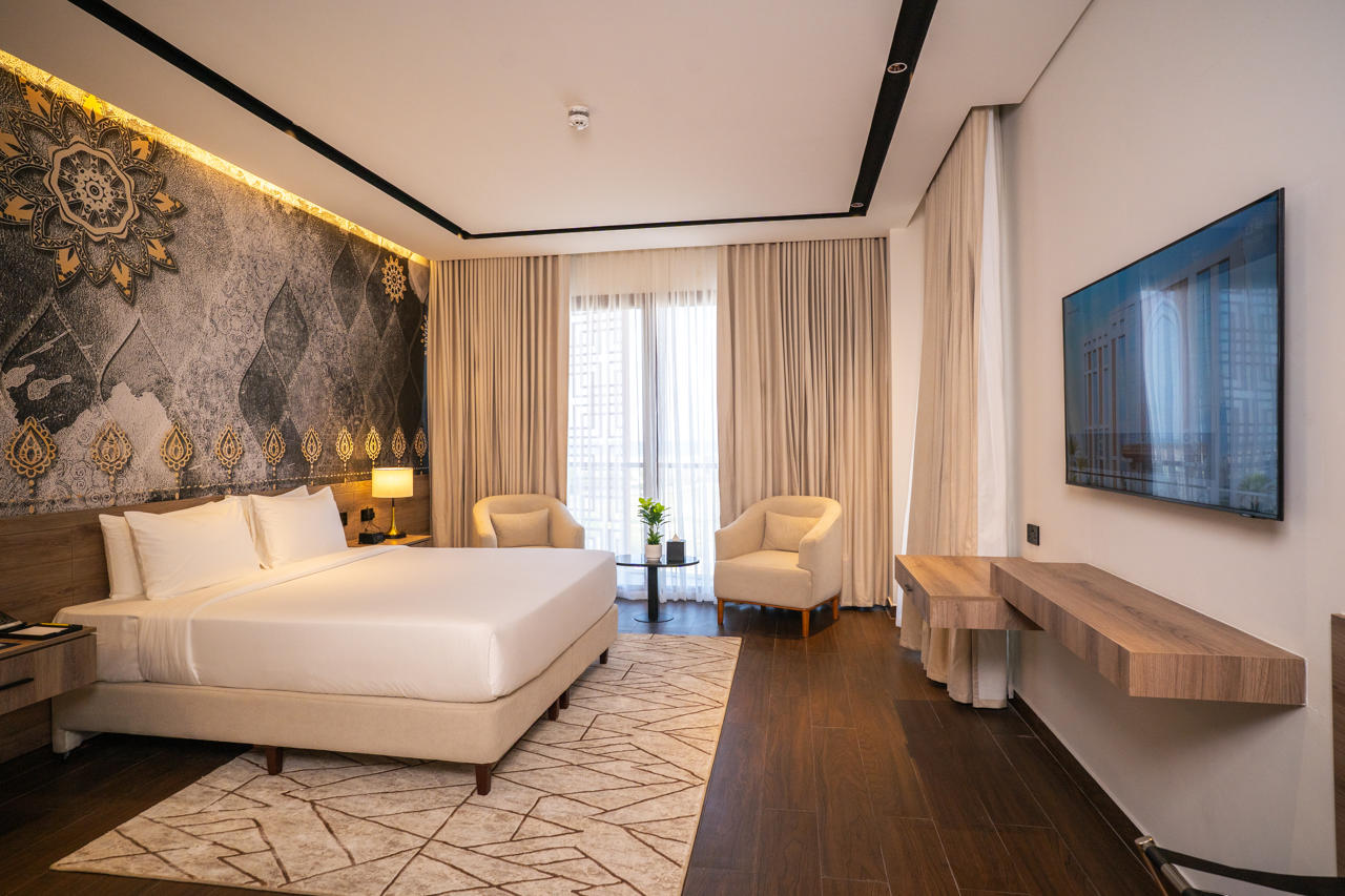 Golden Tulip Muscat The Village 6/34