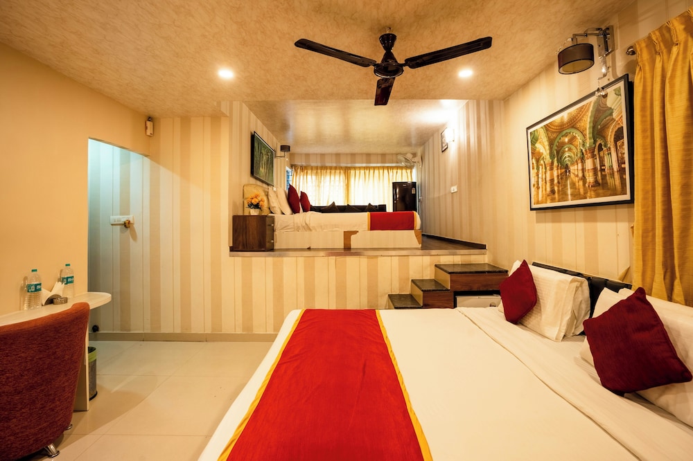 4 Seasons Suites 17/50