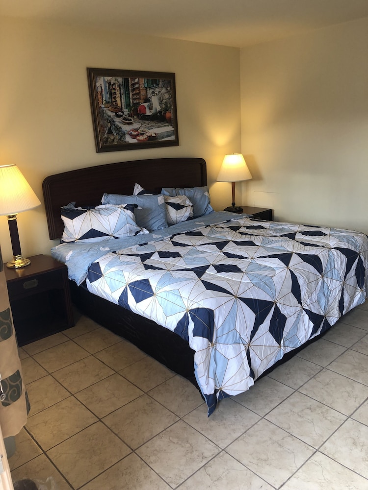 Wolf Inn Hotel 13/50