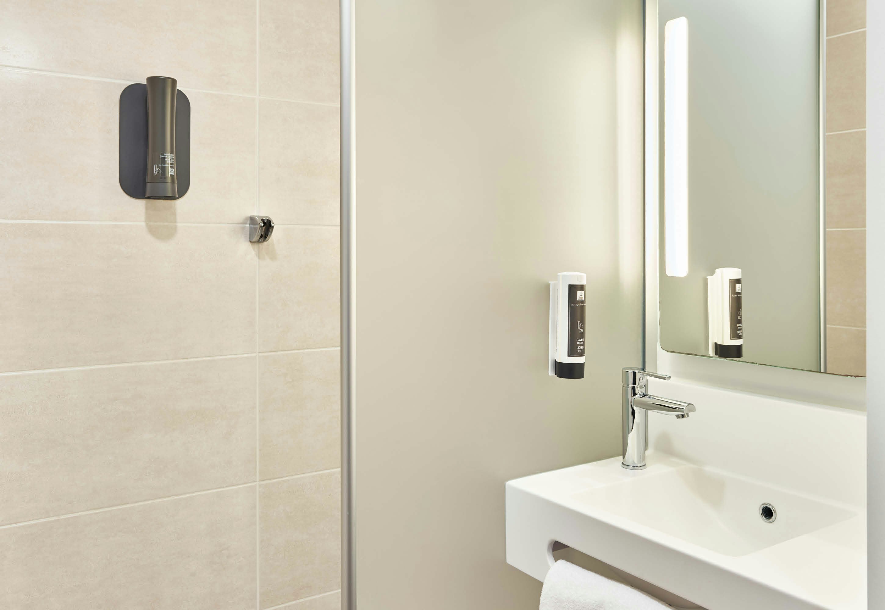 B&B HOTEL Massy Gare TGV 24/24