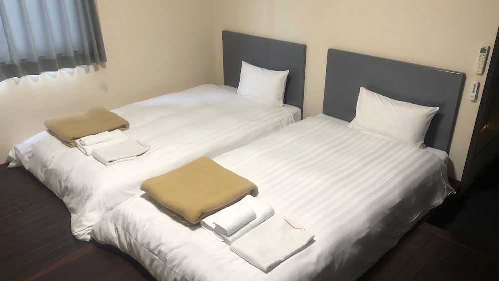 Hotel 910 13/33