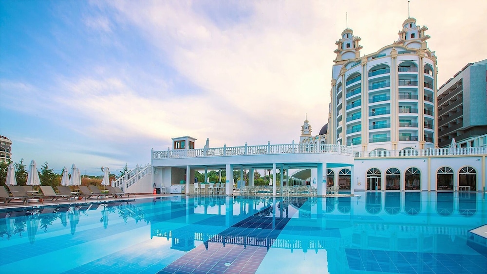 J Adore Deluxe Hotel Spa in Sorgun (Antalya)