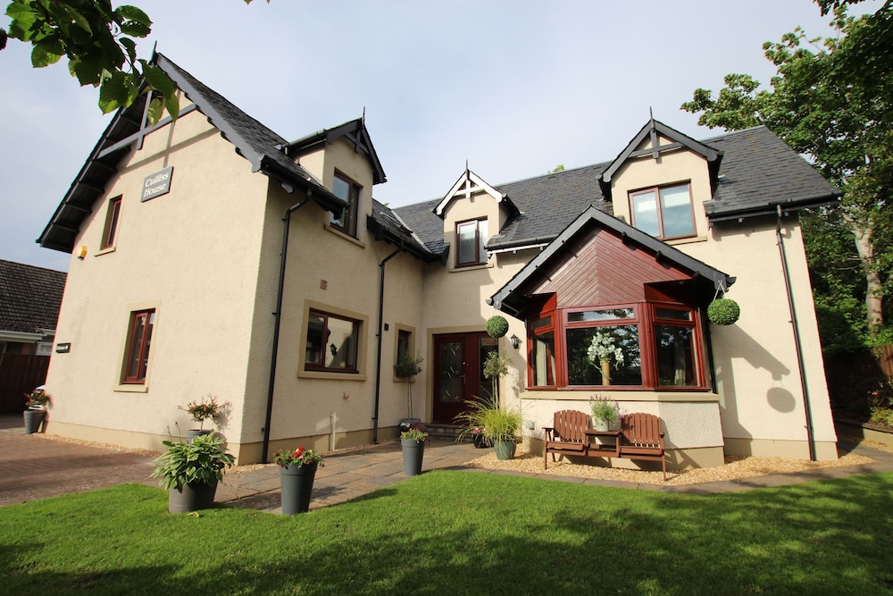 Culliss House B And B 40/46