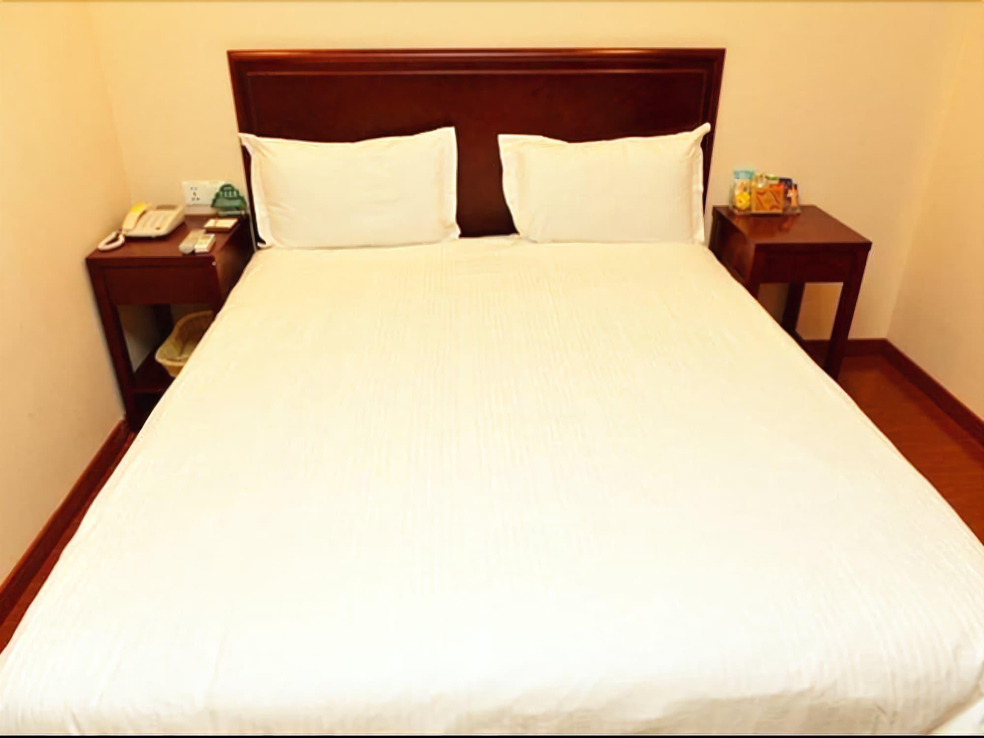 Greentree Inn Zhejiang Jiaxing Zhapu Jiulong Mountain Express Hotel 26/46