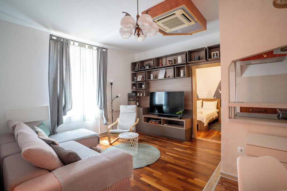 Privilege Suites By Central Park 55/69