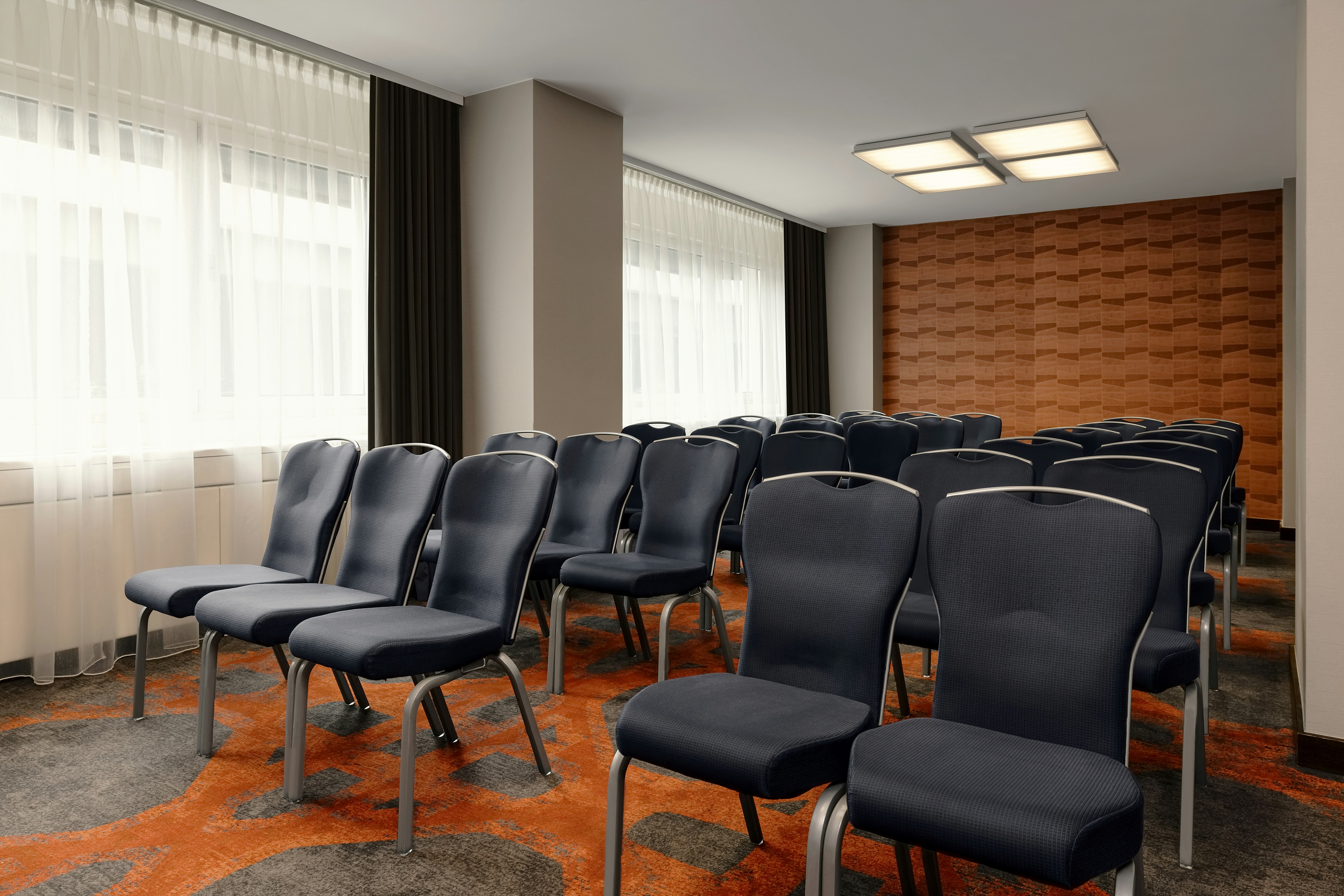 Hilton Vienna Danube Waterfront 75/87