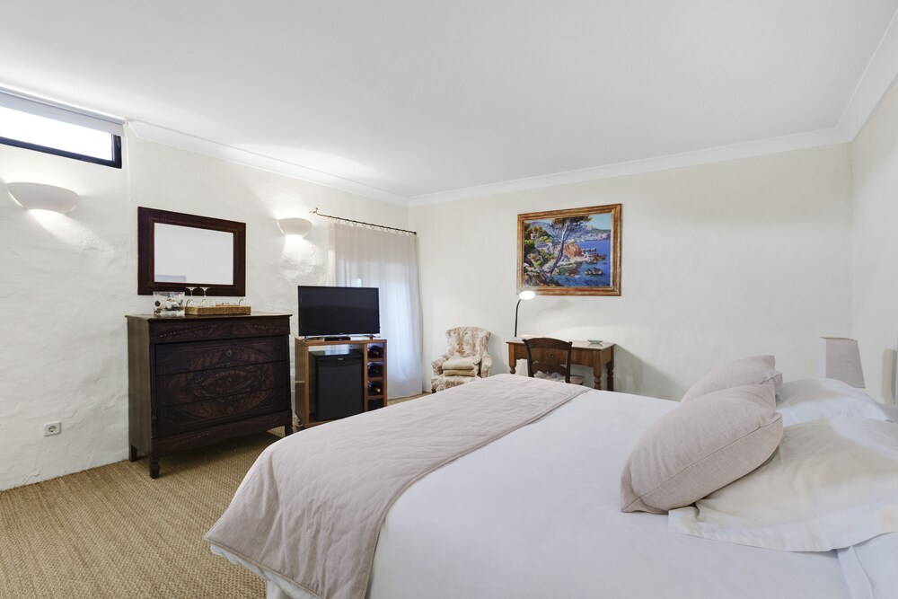 junior suite, vineyard view