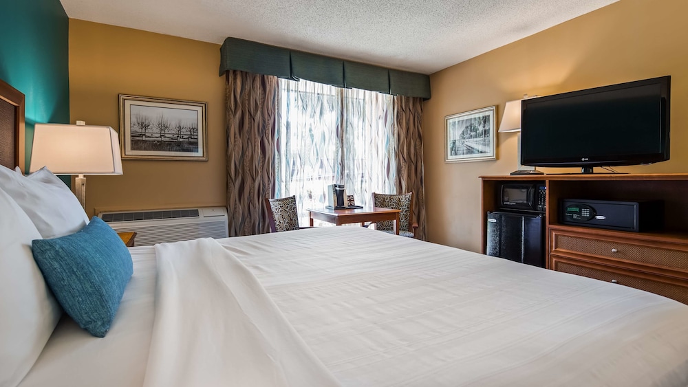 Best Western Charleston Inn 14/33