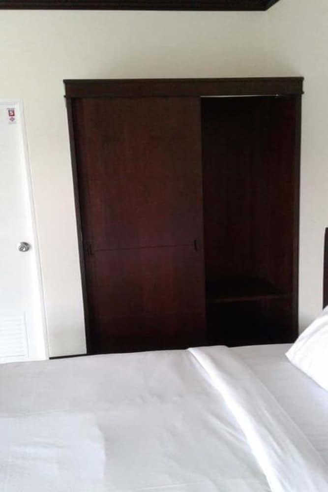 Sai Kaew House 10/15