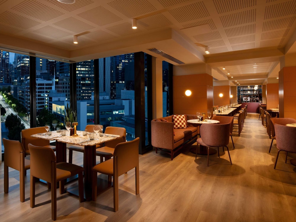 Mercure Melbourne La Trobe Street 38/51