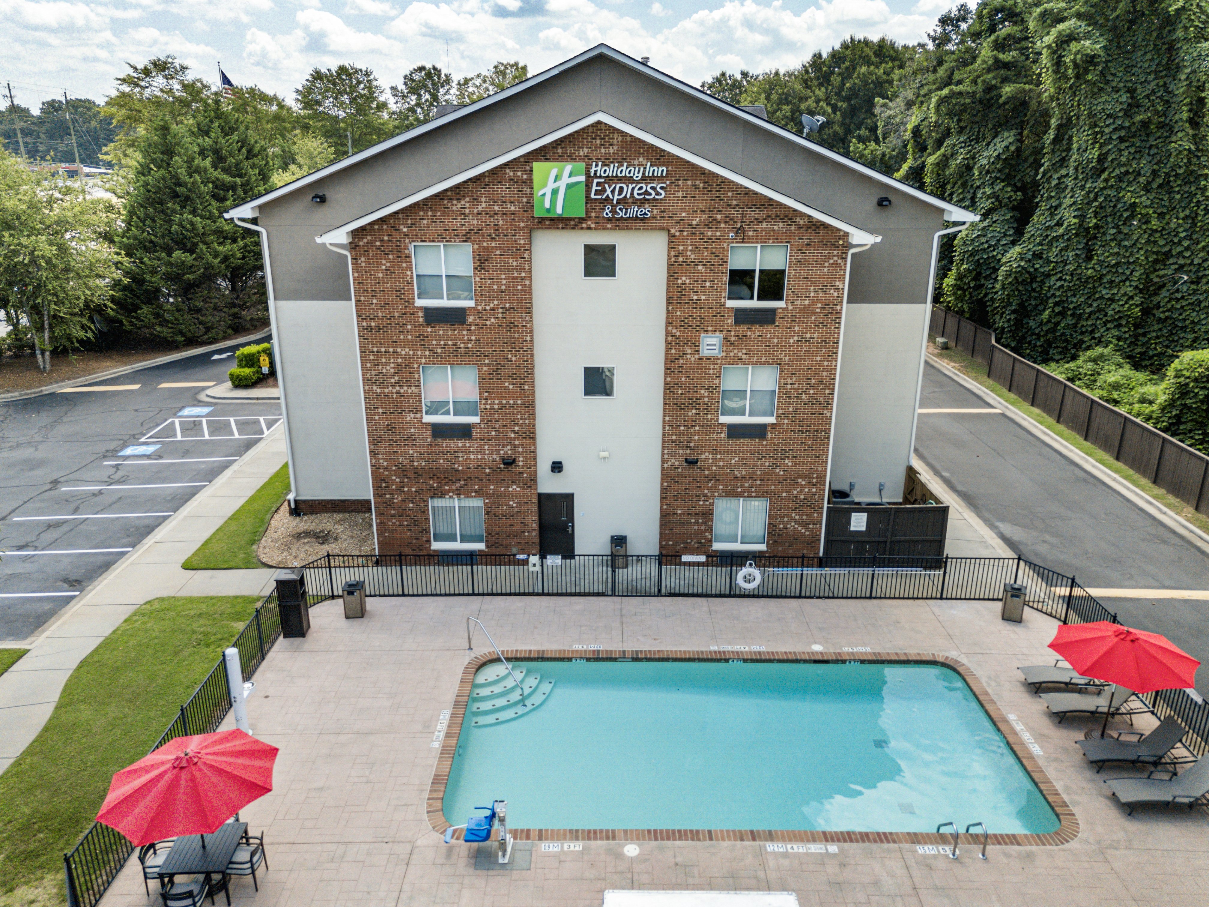Holiday Inn Express Suites Buford Ne Lake Lanier Area 30/75