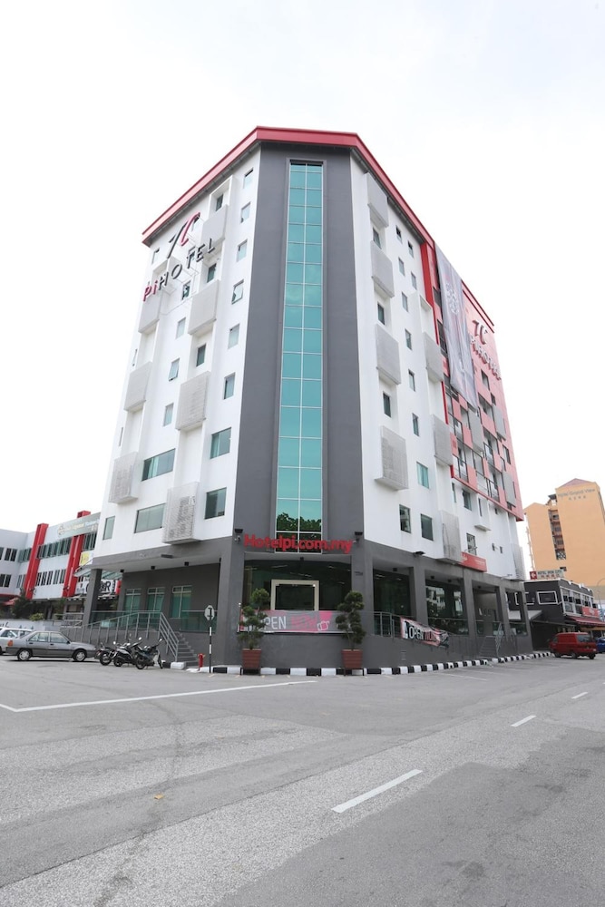 Hotel Regal Vista 4/48