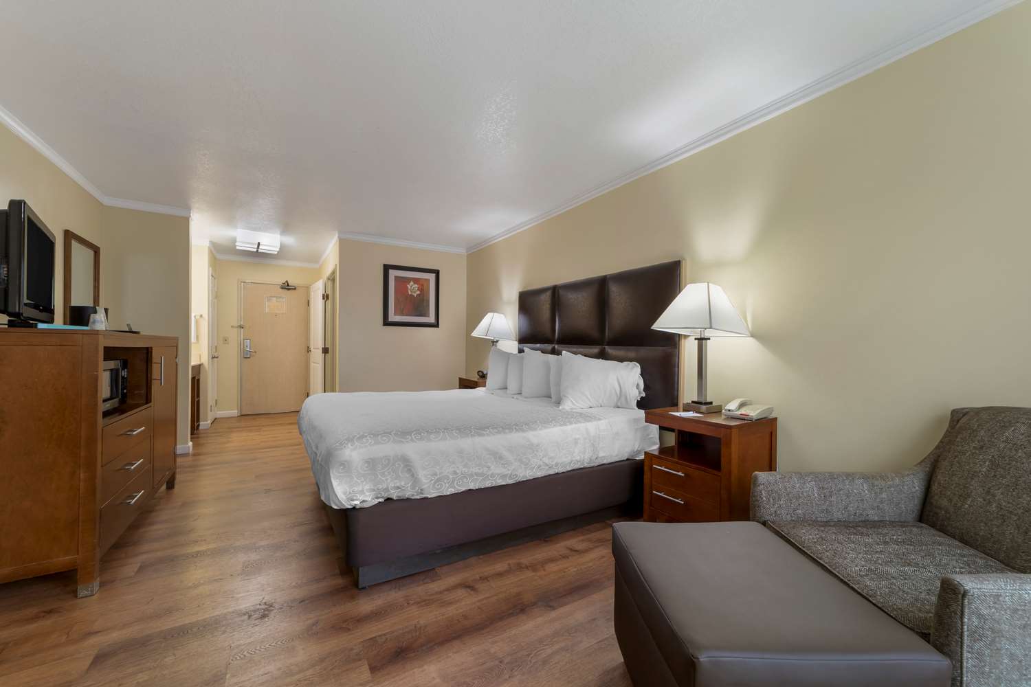 Best Western Plus Northwoods Inn 25/80