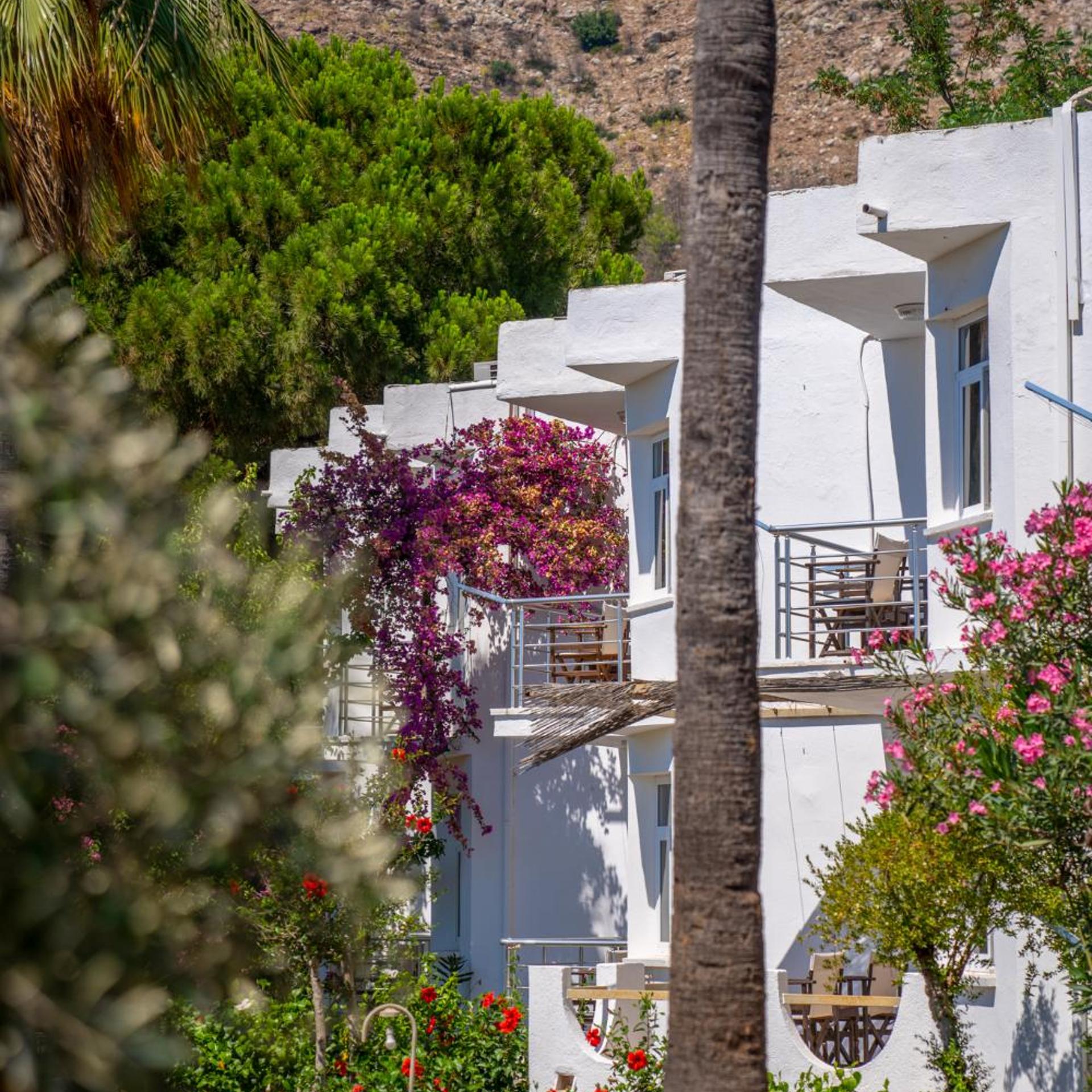 Chillos Beach Hotel & Lounge 34/43