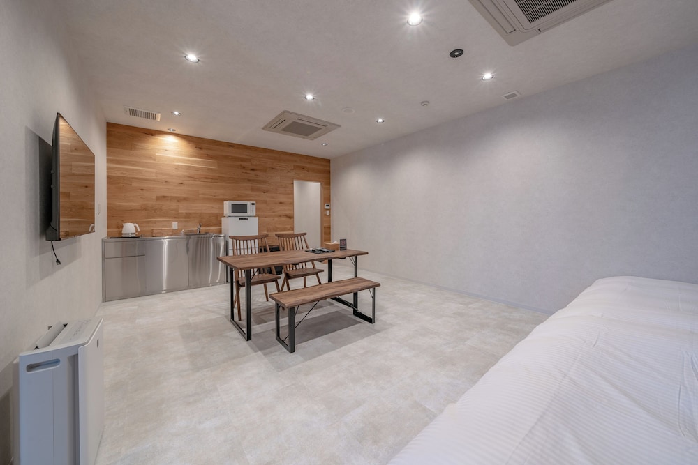 Relax Hostel Takayama Station 9/85