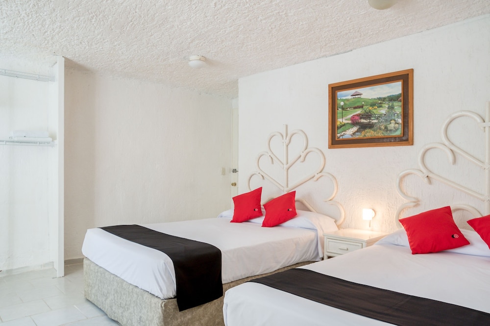 Capital O Farallon Inn 10/31