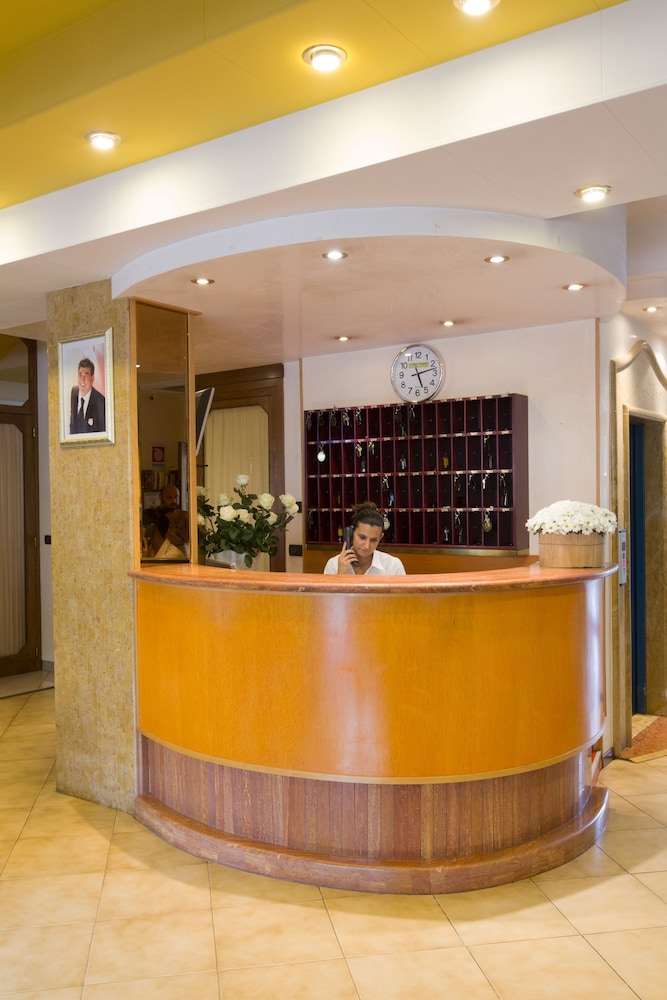 Lobby at Kennedy, JESOLO