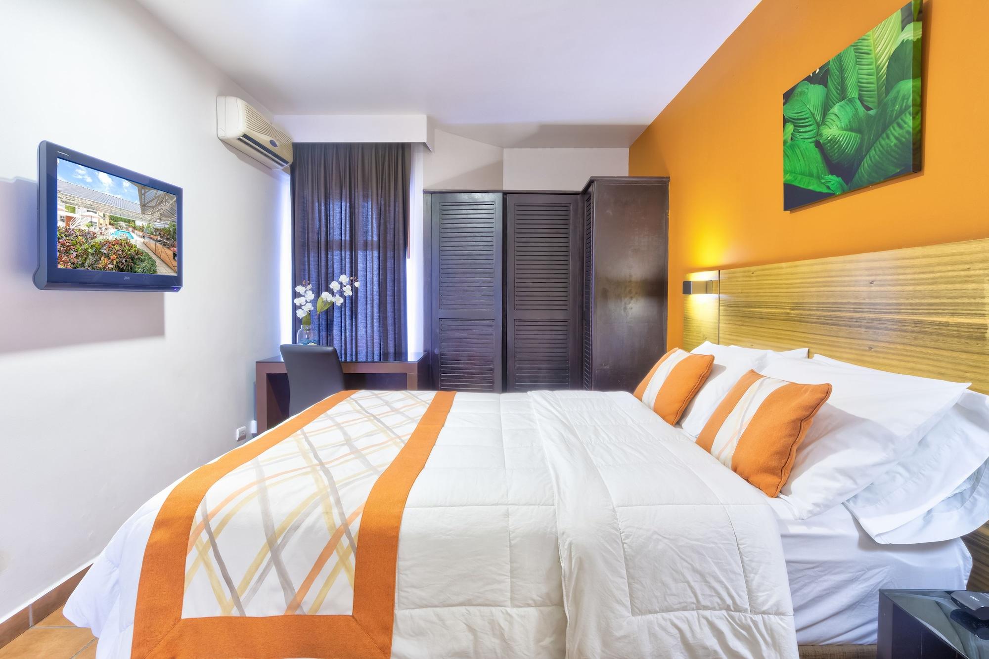 Superior, Suite, Hotel Suites Cristina 4/10