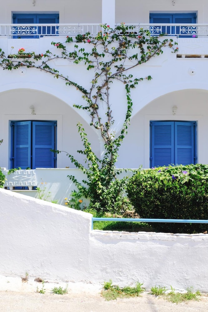 Kalimera Studios And Apartments 30/33