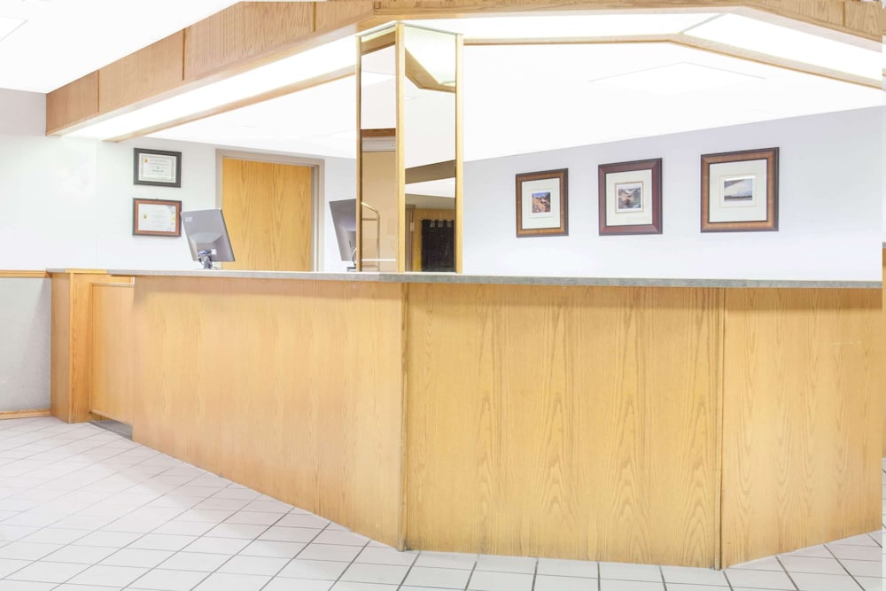 Super 8 By Wyndham Kenora 6/31