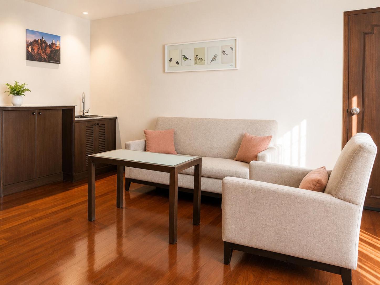 Journeyhub Bangkok Sukhumvit 26 46/78