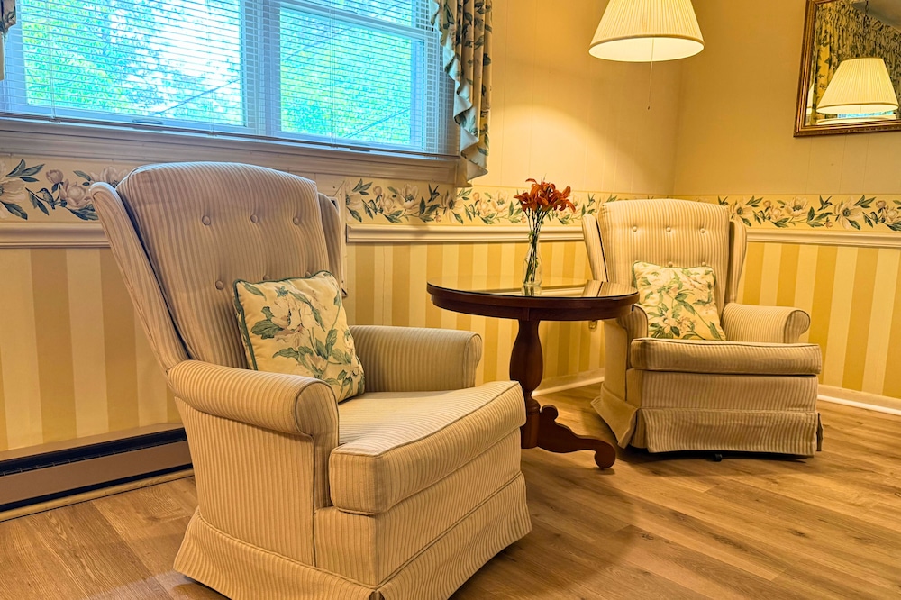 Azalea Garden Inn 25/50